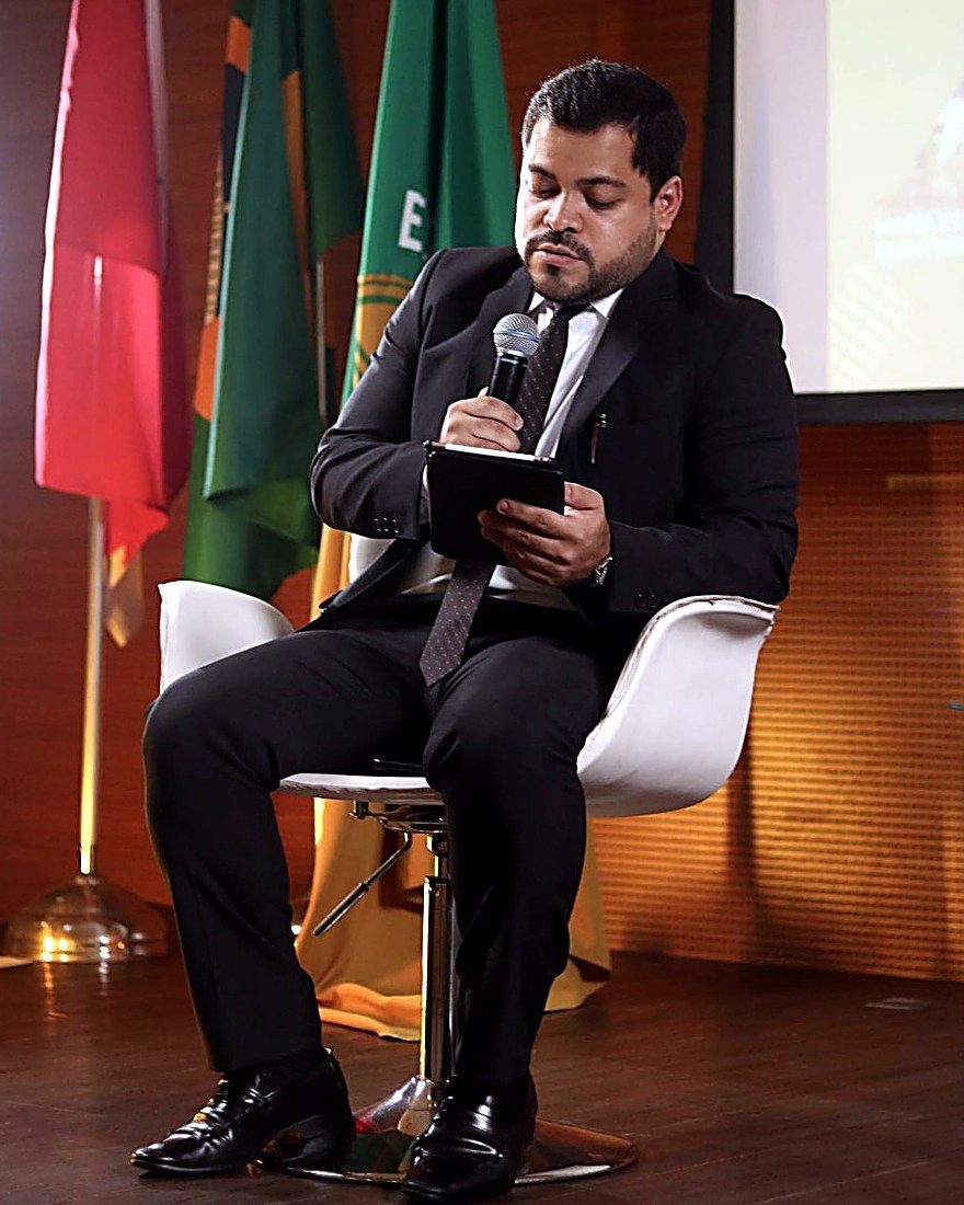 Kayo César em painel de congresso